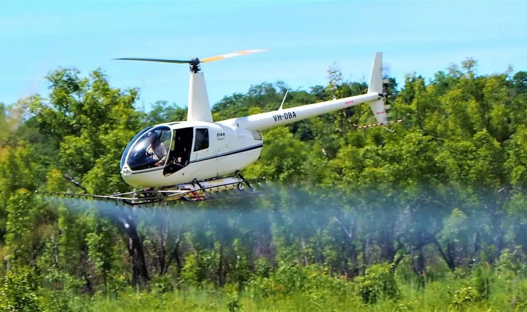 Helicopter Spraying R44 OBA